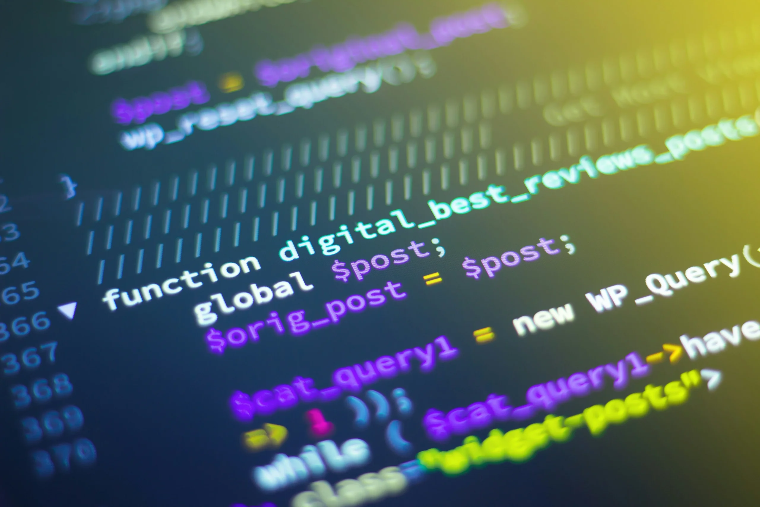 Крупний план кольорового PHP-коду WordPress на екрані монітора